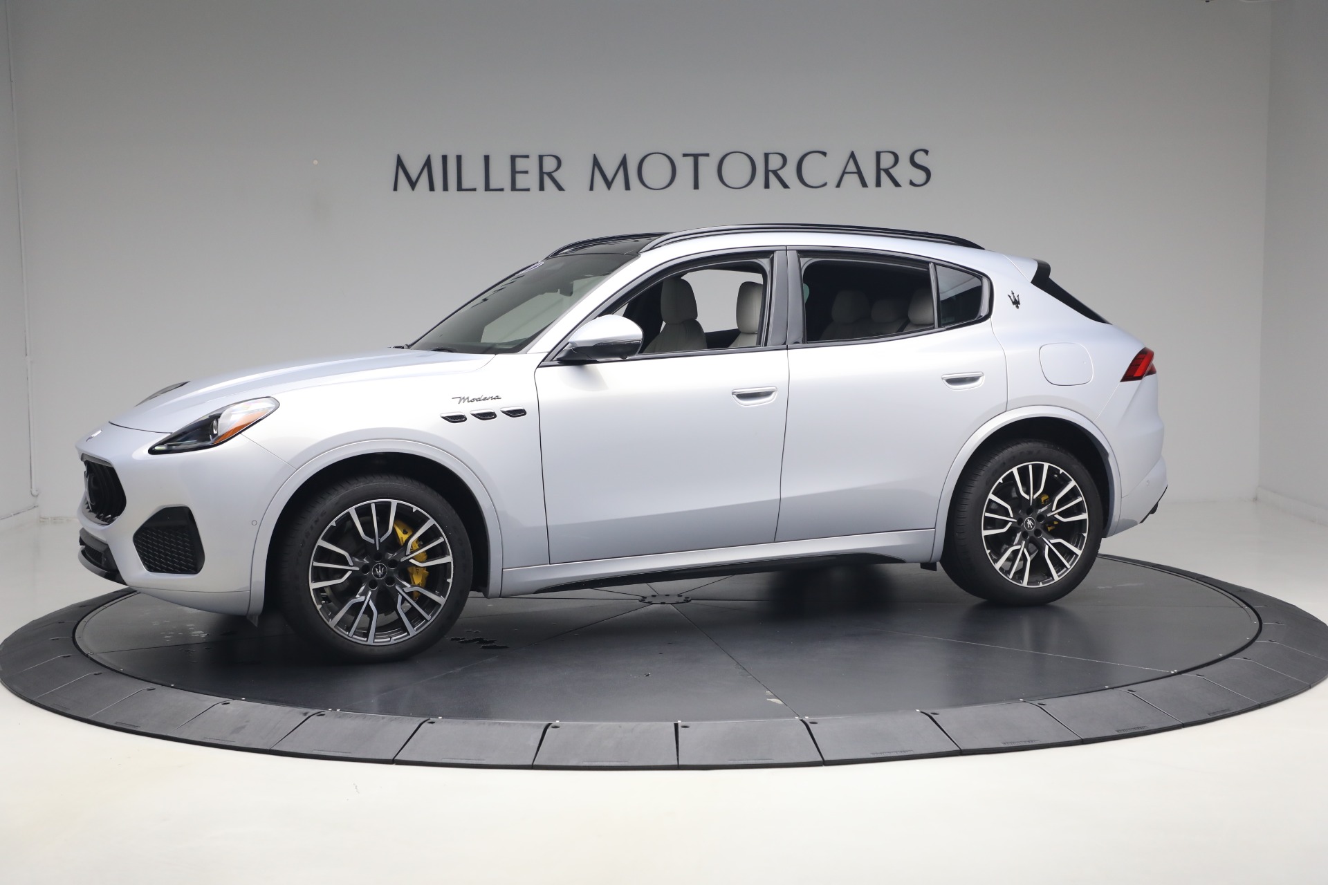 Used 2023 Maserati Grecale Modena for sale $44,900 at Rolls-Royce Motor Cars Greenwich in Greenwich CT 06830 1