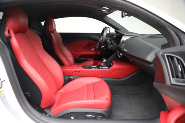 Used 2017 Audi R8 5.2 quattro V10 for sale Sold at Rolls-Royce Motor Cars Greenwich in Greenwich CT 06830 17