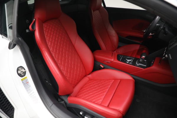 Used 2017 Audi R8 5.2 quattro V10 for sale Sold at Rolls-Royce Motor Cars Greenwich in Greenwich CT 06830 18
