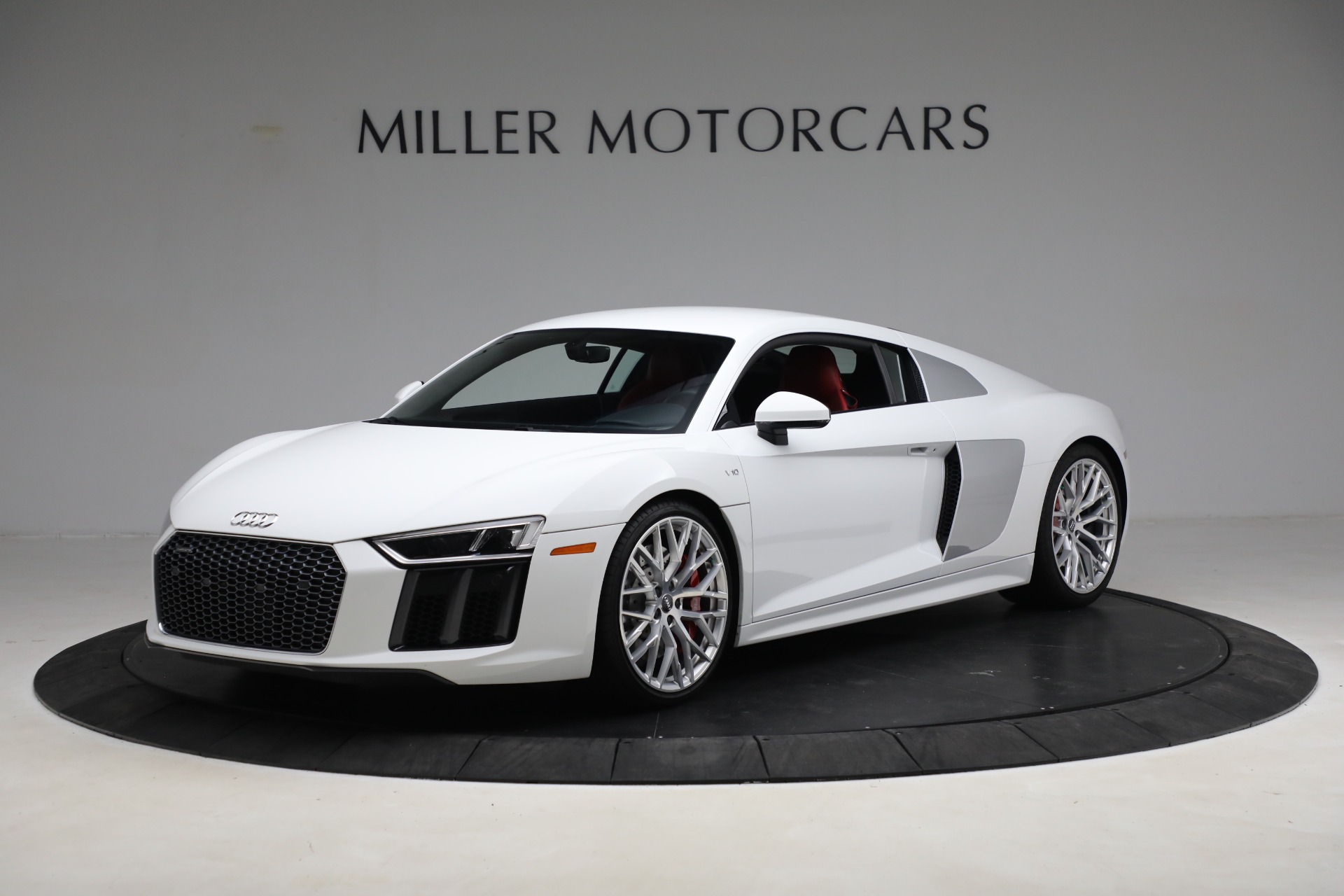 Used 2017 Audi R8 5.2 quattro V10 for sale Sold at Rolls-Royce Motor Cars Greenwich in Greenwich CT 06830 1