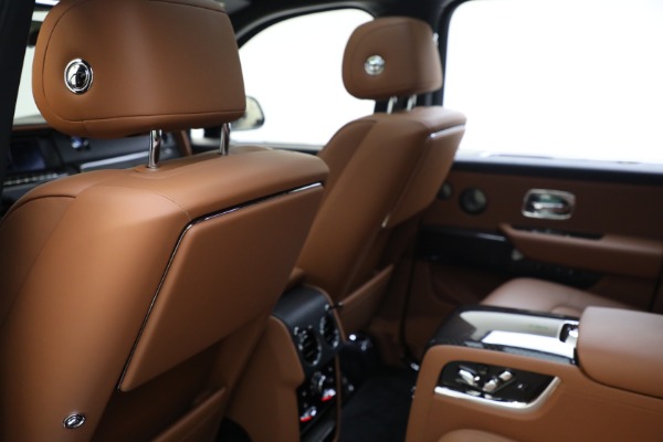 Used 2022 Rolls-Royce Black Badge Cullinan for sale Sold at Rolls-Royce Motor Cars Greenwich in Greenwich CT 06830 17