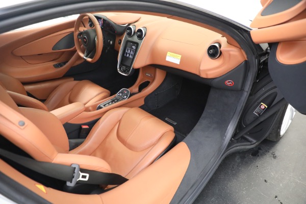 Used 2017 McLaren 570S for sale $166,900 at Rolls-Royce Motor Cars Greenwich in Greenwich CT 06830 23