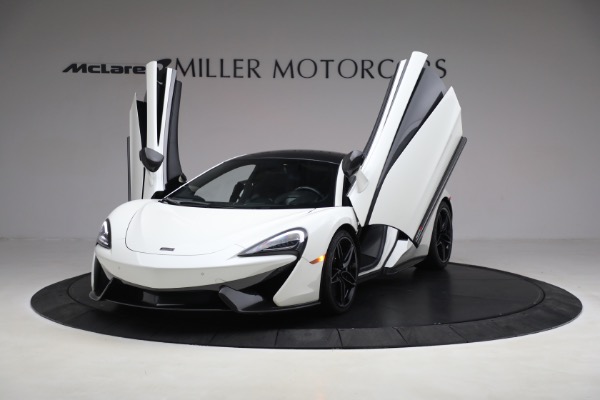 Used 2017 McLaren 570S for sale $138,900 at Rolls-Royce Motor Cars Greenwich in Greenwich CT 06830 14