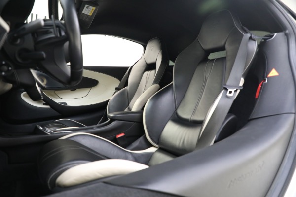 Used 2017 McLaren 570S for sale $138,900 at Rolls-Royce Motor Cars Greenwich in Greenwich CT 06830 20