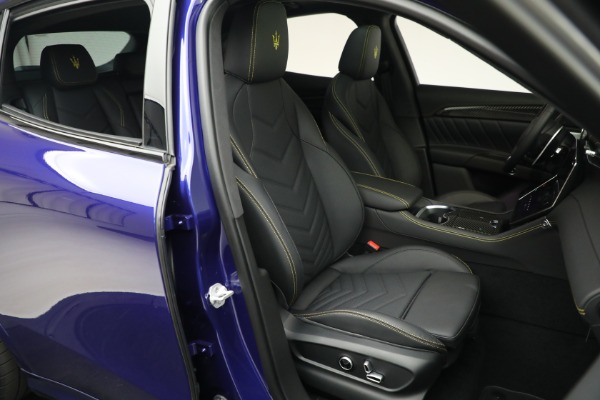 New 2023 Maserati Grecale Trofeo for sale $121,455 at Rolls-Royce Motor Cars Greenwich in Greenwich CT 06830 17
