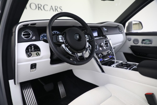 Used 2020 Rolls-Royce Cullinan for sale $305,900 at Rolls-Royce Motor Cars Greenwich in Greenwich CT 06830 18