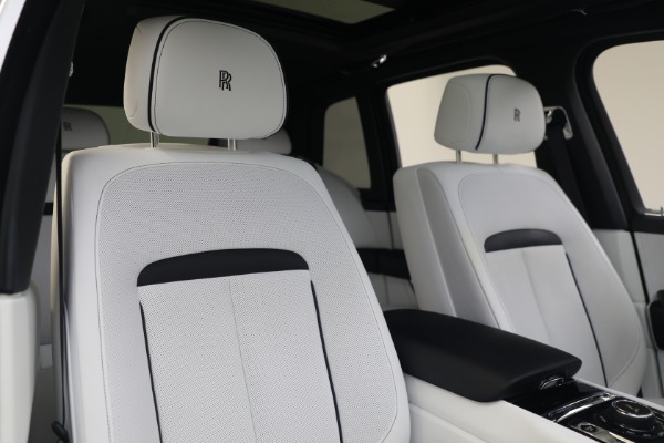 Used 2020 Rolls-Royce Cullinan for sale $305,900 at Rolls-Royce Motor Cars Greenwich in Greenwich CT 06830 28