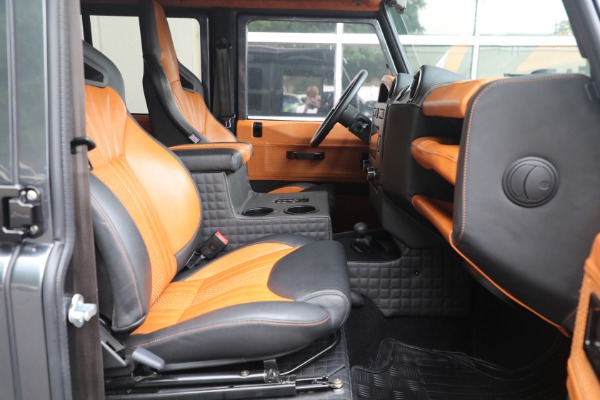 Used 1983 Land Rover Defender 110 Double Cab 6x6 Edition for sale $399,900 at Rolls-Royce Motor Cars Greenwich in Greenwich CT 06830 14