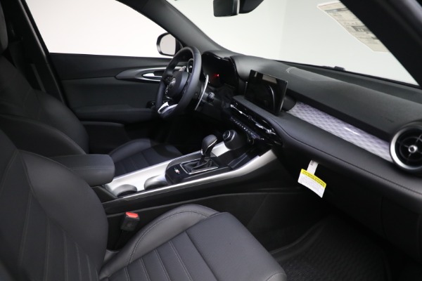 New 2024 Alfa Romeo Tonale Veloce for sale Sold at Rolls-Royce Motor Cars Greenwich in Greenwich CT 06830 14