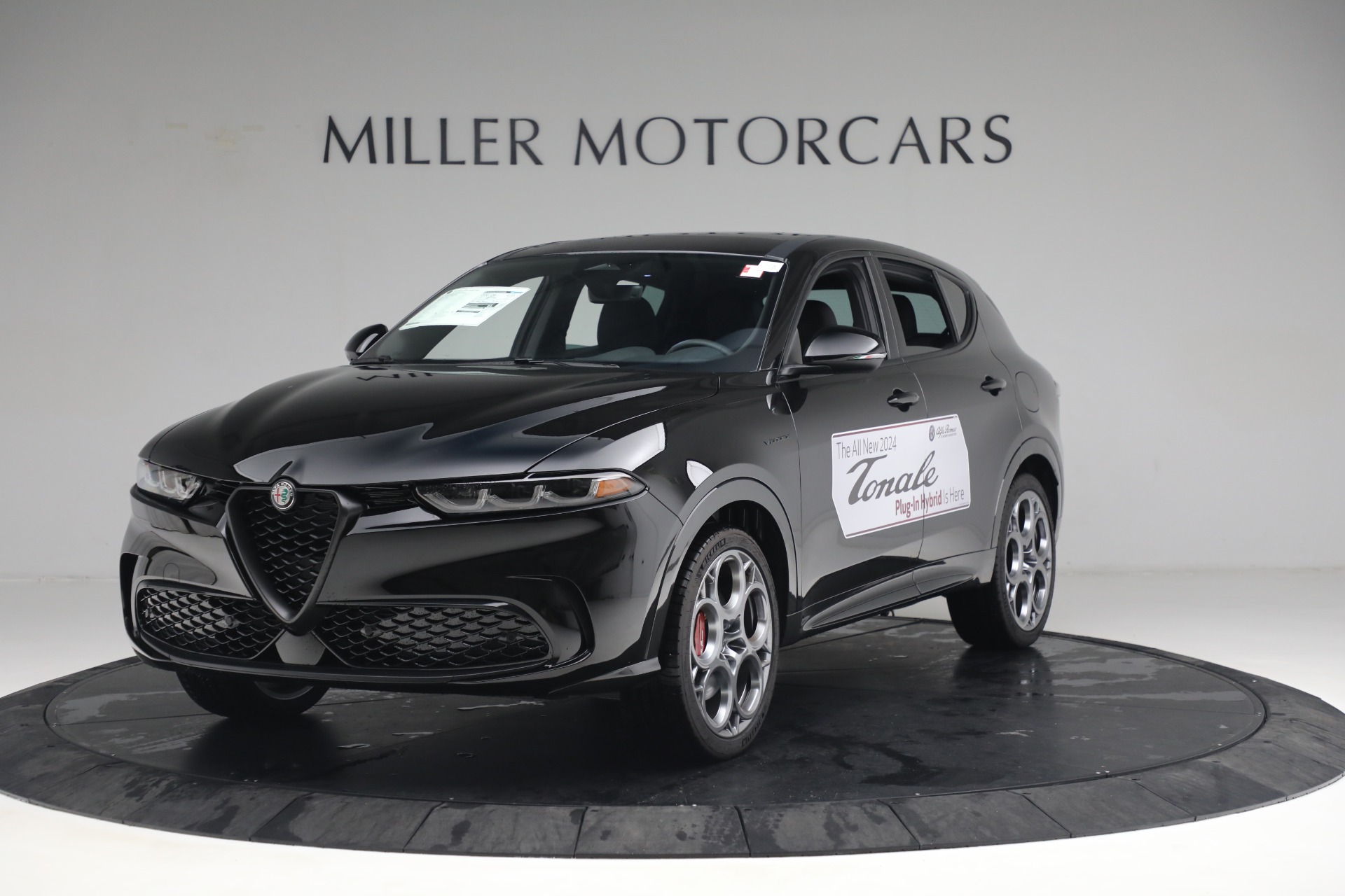 New 2024 Alfa Romeo Tonale Veloce for sale $55,290 at Rolls-Royce Motor Cars Greenwich in Greenwich CT 06830 1
