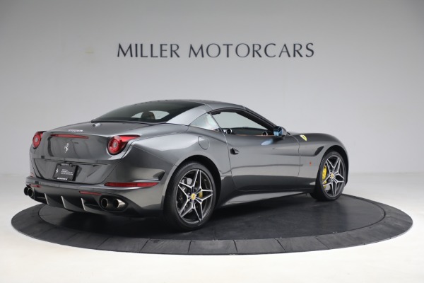 Used 2017 Ferrari California T for sale $151,900 at Rolls-Royce Motor Cars Greenwich in Greenwich CT 06830 13