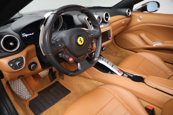 Used 2017 Ferrari California T for sale $151,900 at Rolls-Royce Motor Cars Greenwich in Greenwich CT 06830 15
