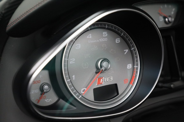 Used 2015 Audi R8 4.2 quattro Spyder for sale Sold at Rolls-Royce Motor Cars Greenwich in Greenwich CT 06830 22