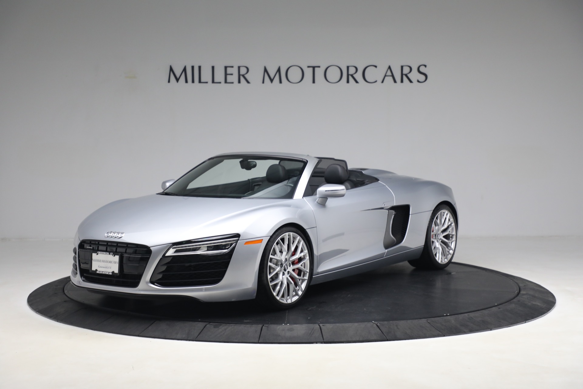 Used 2015 Audi R8 4.2 quattro Spyder for sale $149,900 at Rolls-Royce Motor Cars Greenwich in Greenwich CT 06830 1