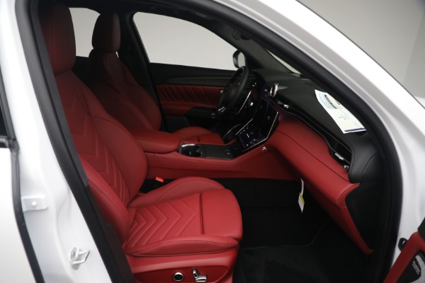 New 2023 Maserati Grecale Trofeo for sale $110,095 at Rolls-Royce Motor Cars Greenwich in Greenwich CT 06830 15