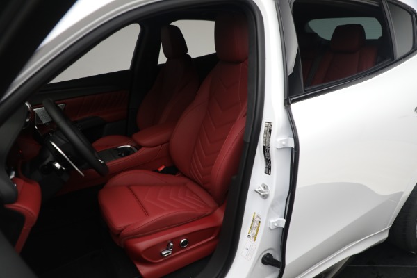 New 2023 Maserati Grecale Trofeo for sale $110,095 at Rolls-Royce Motor Cars Greenwich in Greenwich CT 06830 16