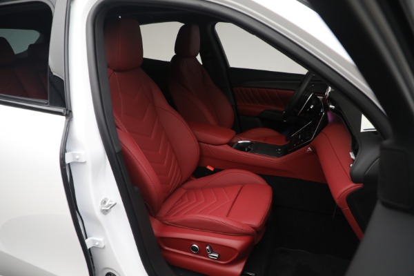 New 2023 Maserati Grecale Trofeo for sale $110,095 at Rolls-Royce Motor Cars Greenwich in Greenwich CT 06830 17
