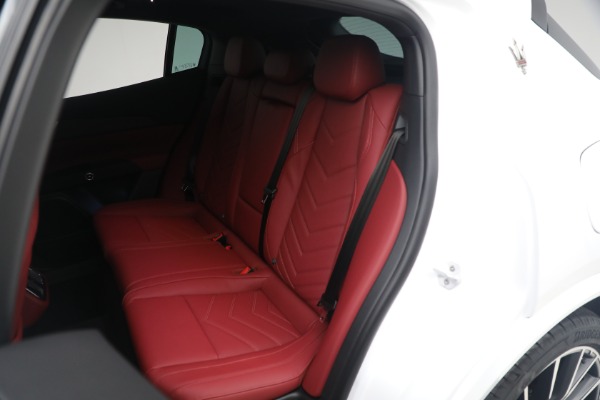 New 2023 Maserati Grecale Trofeo for sale $110,095 at Rolls-Royce Motor Cars Greenwich in Greenwich CT 06830 21