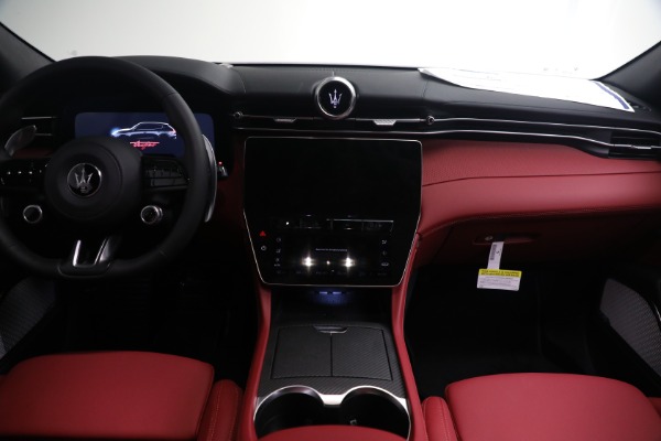 New 2023 Maserati Grecale Trofeo for sale $110,095 at Rolls-Royce Motor Cars Greenwich in Greenwich CT 06830 23