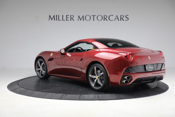 Used 2014 Ferrari California for sale $136,900 at Rolls-Royce Motor Cars Greenwich in Greenwich CT 06830 15