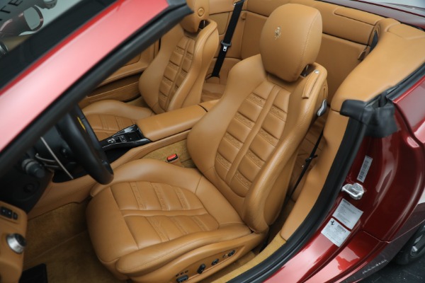 Used 2014 Ferrari California for sale $136,900 at Rolls-Royce Motor Cars Greenwich in Greenwich CT 06830 21