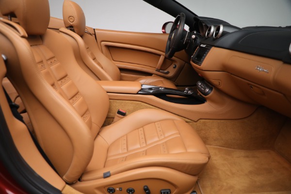Used 2014 Ferrari California for sale $136,900 at Rolls-Royce Motor Cars Greenwich in Greenwich CT 06830 24