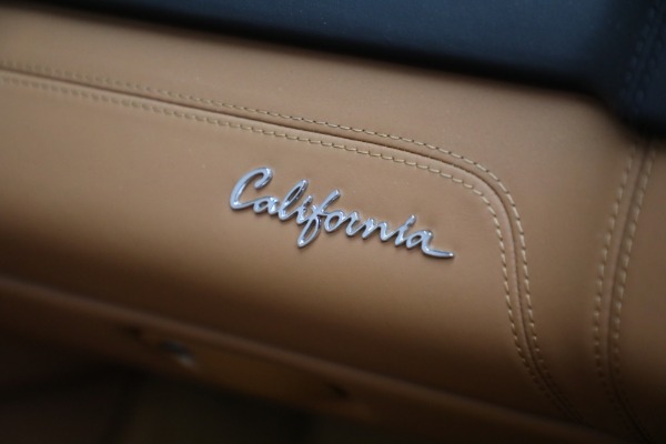 Used 2014 Ferrari California for sale $136,900 at Rolls-Royce Motor Cars Greenwich in Greenwich CT 06830 27