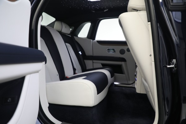 Used 2021 Rolls-Royce Ghost for sale $299,900 at Rolls-Royce Motor Cars Greenwich in Greenwich CT 06830 24