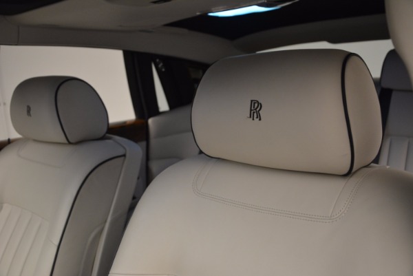 Used 2011 Rolls-Royce Phantom for sale Sold at Rolls-Royce Motor Cars Greenwich in Greenwich CT 06830 12