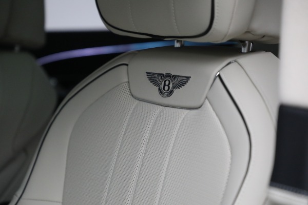 New 2023 Bentley Flying Spur V8 for sale $243,705 at Rolls-Royce Motor Cars Greenwich in Greenwich CT 06830 22