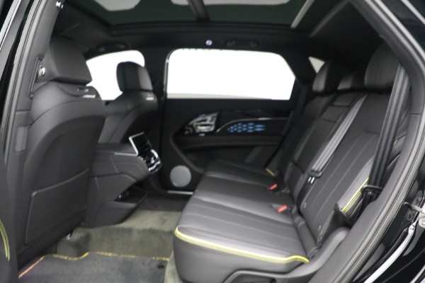 New 2023 Bentley Bentayga EWB V8 for sale $270,600 at Rolls-Royce Motor Cars Greenwich in Greenwich CT 06830 22