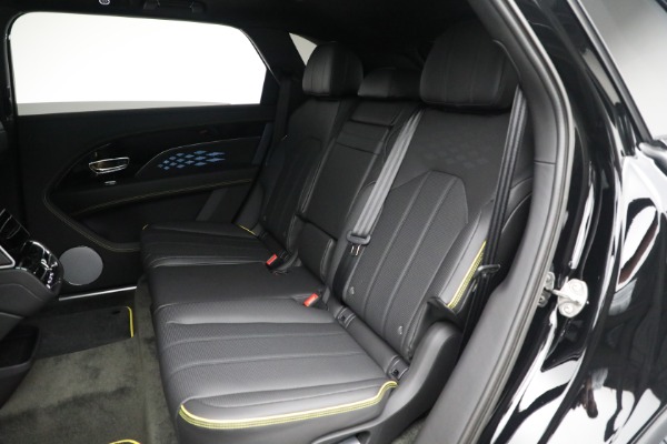 New 2023 Bentley Bentayga EWB V8 for sale $270,600 at Rolls-Royce Motor Cars Greenwich in Greenwich CT 06830 23