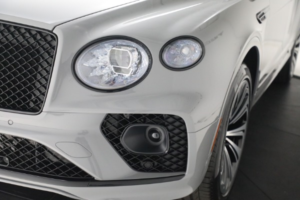 New 2023 Bentley Bentayga Azure V8 for sale $275,715 at Rolls-Royce Motor Cars Greenwich in Greenwich CT 06830 17