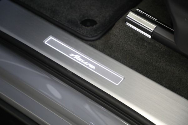 New 2023 Bentley Bentayga Azure V8 for sale $275,715 at Rolls-Royce Motor Cars Greenwich in Greenwich CT 06830 20