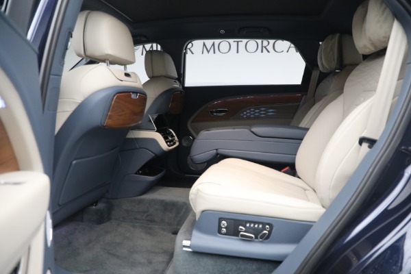 Used 2023 Bentley Bentayga EWB Azure V8 for sale $267,900 at Rolls-Royce Motor Cars Greenwich in Greenwich CT 06830 17