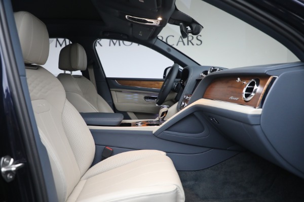Used 2023 Bentley Bentayga EWB Azure V8 for sale $267,900 at Rolls-Royce Motor Cars Greenwich in Greenwich CT 06830 22