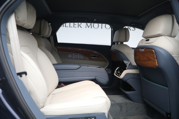 Used 2023 Bentley Bentayga EWB Azure V8 for sale $267,900 at Rolls-Royce Motor Cars Greenwich in Greenwich CT 06830 23