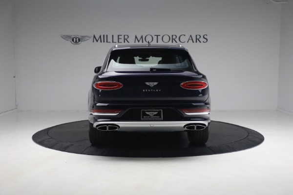 Used 2023 Bentley Bentayga EWB Azure V8 for sale $267,900 at Rolls-Royce Motor Cars Greenwich in Greenwich CT 06830 6
