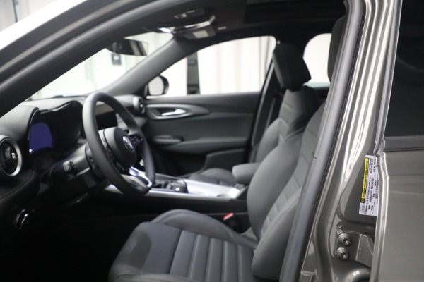 New 2024 Alfa Romeo Tonale Ti for sale Call for price at Rolls-Royce Motor Cars Greenwich in Greenwich CT 06830 15