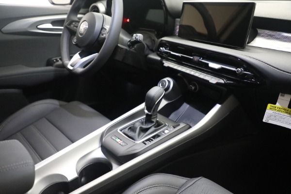 New 2024 Alfa Romeo Tonale Ti for sale Call for price at Rolls-Royce Motor Cars Greenwich in Greenwich CT 06830 27