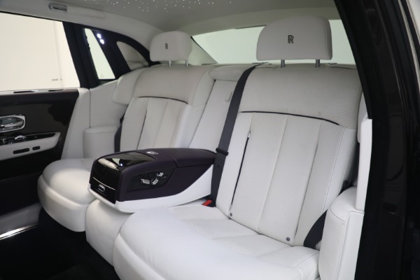 Used 2018 Rolls-Royce Phantom for sale $339,900 at Rolls-Royce Motor Cars Greenwich in Greenwich CT 06830 10