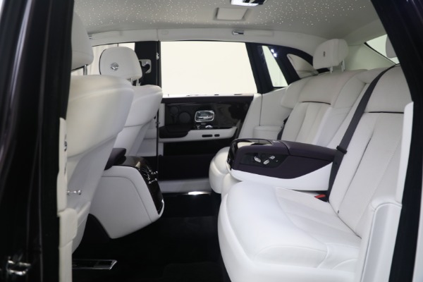 Used 2018 Rolls-Royce Phantom for sale $339,900 at Rolls-Royce Motor Cars Greenwich in Greenwich CT 06830 11