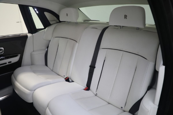Used 2018 Rolls-Royce Phantom for sale $339,900 at Rolls-Royce Motor Cars Greenwich in Greenwich CT 06830 12