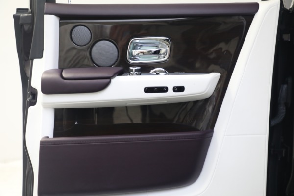 Used 2018 Rolls-Royce Phantom for sale $339,900 at Rolls-Royce Motor Cars Greenwich in Greenwich CT 06830 13