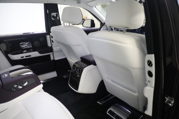 Used 2018 Rolls-Royce Phantom for sale $339,900 at Rolls-Royce Motor Cars Greenwich in Greenwich CT 06830 16