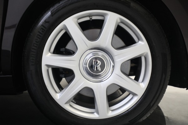 Used 2018 Rolls-Royce Phantom for sale $339,900 at Rolls-Royce Motor Cars Greenwich in Greenwich CT 06830 19