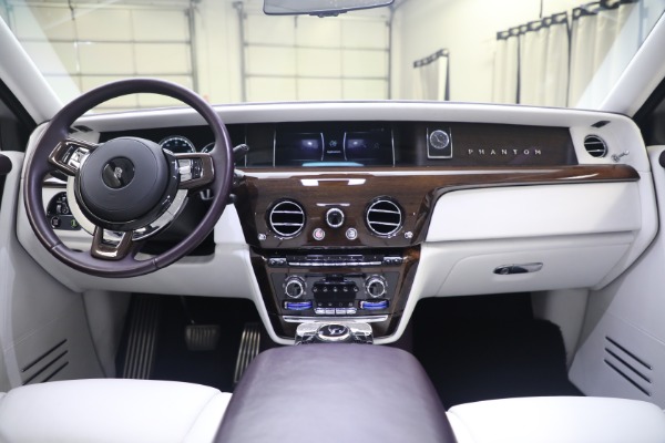 Used 2018 Rolls-Royce Phantom for sale Sold at Rolls-Royce Motor Cars Greenwich in Greenwich CT 06830 4