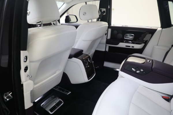 Used 2018 Rolls-Royce Phantom for sale $339,900 at Rolls-Royce Motor Cars Greenwich in Greenwich CT 06830 9