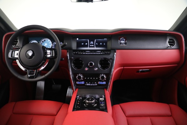 New 2023 Rolls-Royce Cullinan for sale $414,050 at Rolls-Royce Motor Cars Greenwich in Greenwich CT 06830 4