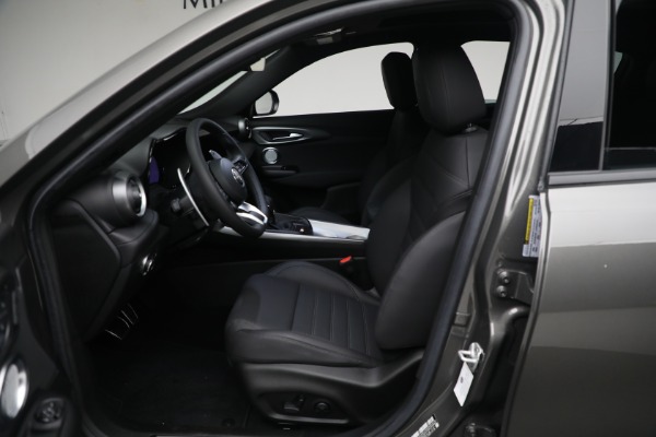 New 2024 Alfa Romeo Tonale Veloce for sale $57,300 at Rolls-Royce Motor Cars Greenwich in Greenwich CT 06830 16